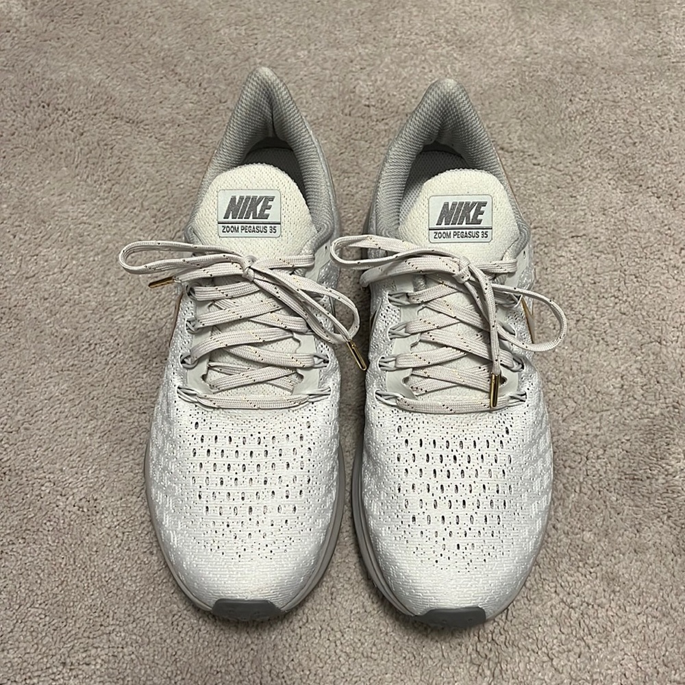 Nike Zoom Pegasus 35 silver/gray/gold running shoes